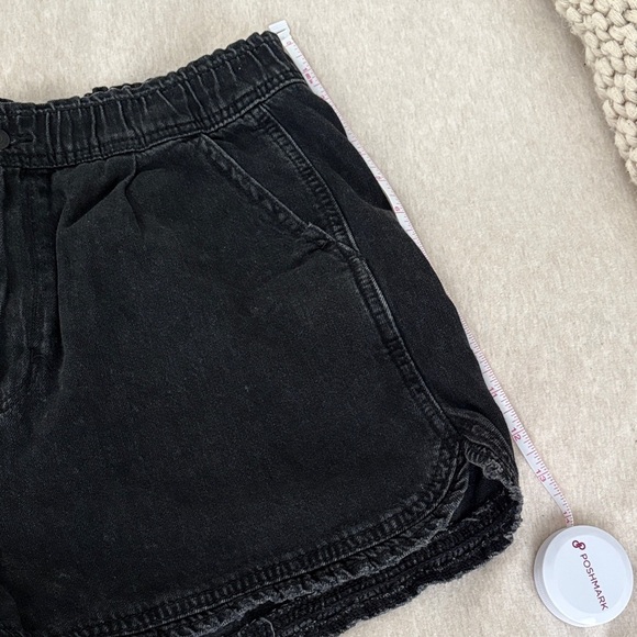 American Eagle Outfitters Black Mom Shorts with Elastic Waistband - Picture 3 of 7